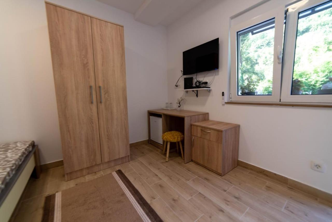 Sljivo Apartmani Херцег-Нови Экстерьер фото