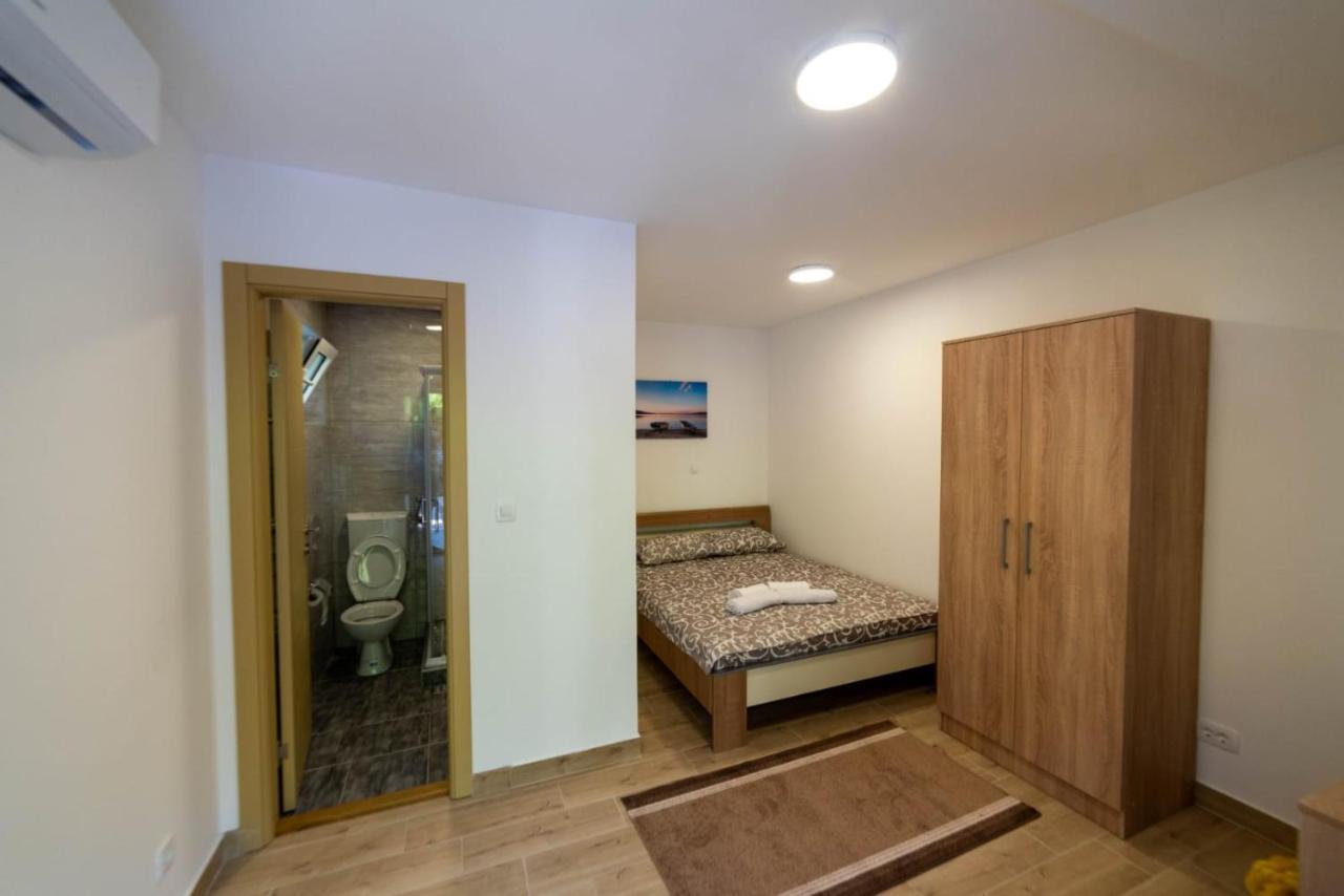 Sljivo Apartmani Херцег-Нови Экстерьер фото
