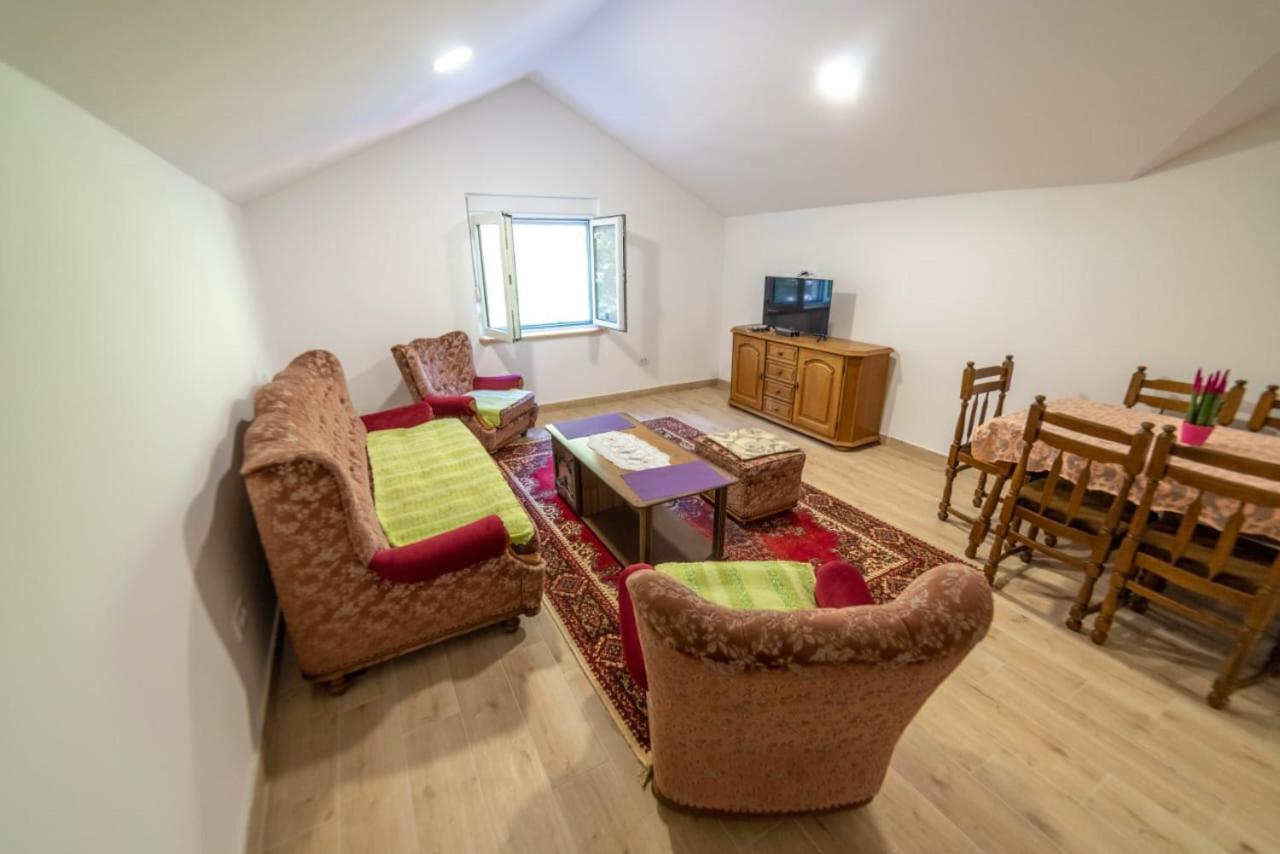 Sljivo Apartmani Херцег-Нови Экстерьер фото